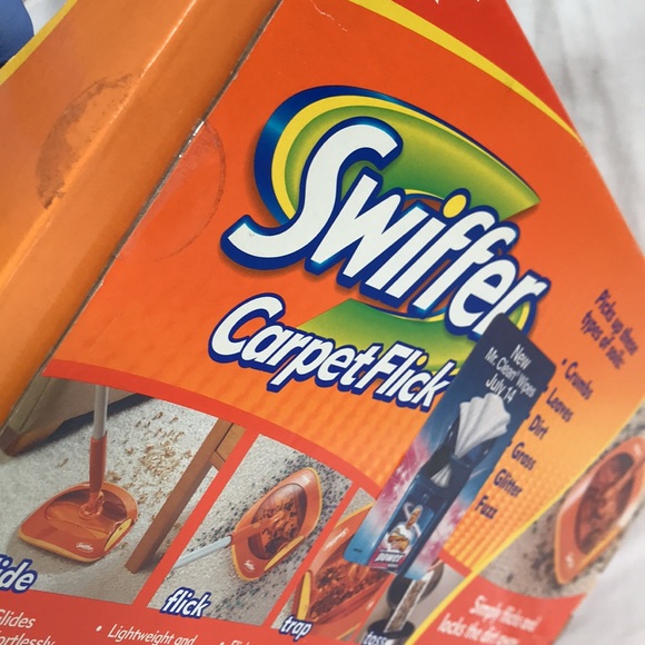 SWIFFER CarpetFlick everyday carpet sweeper - Picture 3 of 3